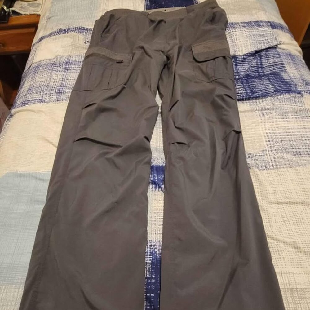 Lululemon Athletica Gray Cargo Pants Men's Size L